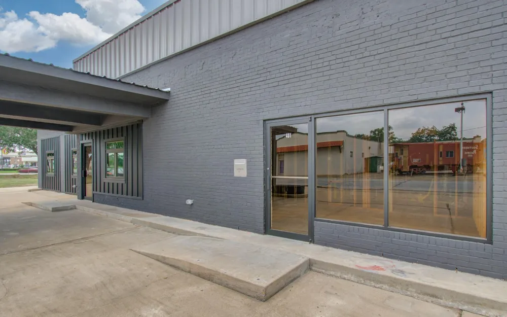 401 E Main Street Eagle Lake, TX 77434