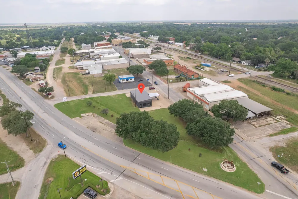 401 E Main Street Eagle Lake, TX 77434