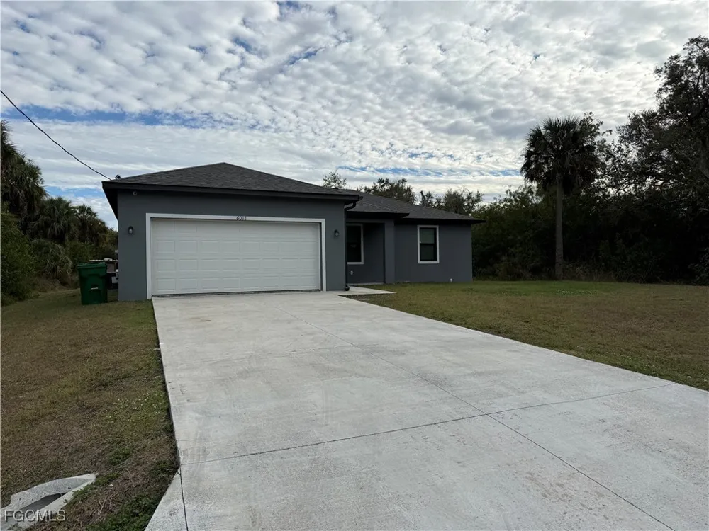 ACORN CIRCLE Labelle, FL 33935