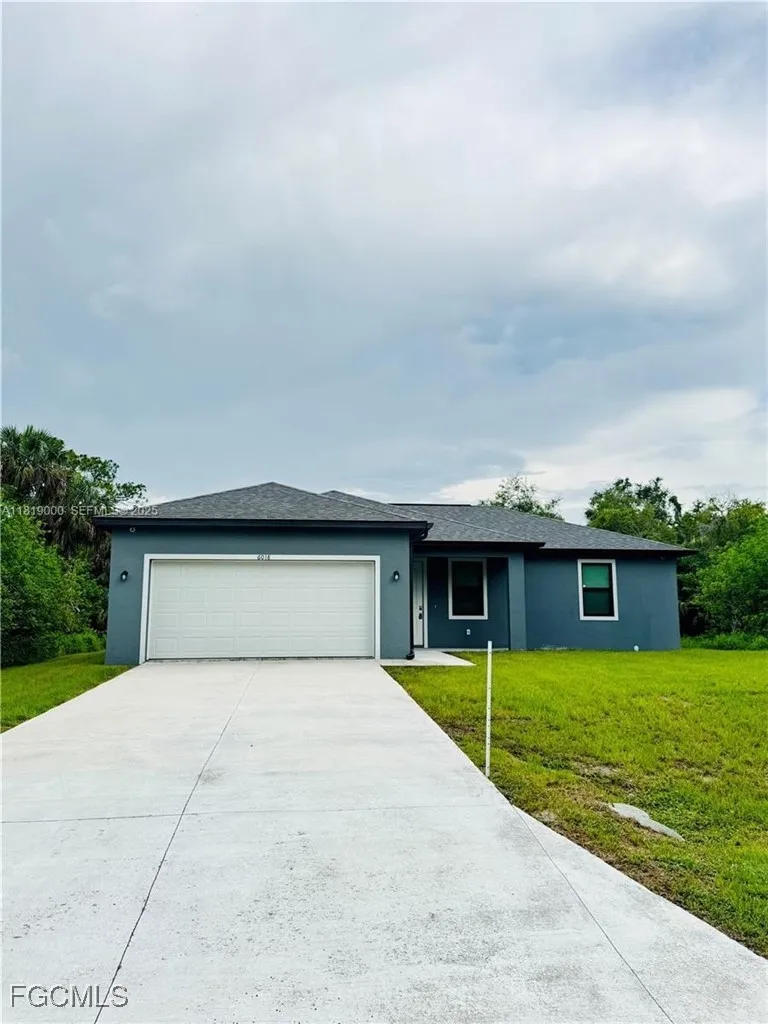 ACORN CIRCLE Labelle, FL 33935