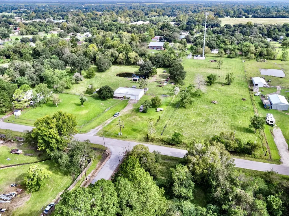 15332 Fir Rd Santa Fe, TX 77517