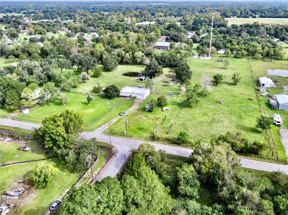 15332 Fir Rd Santa Fe, TX 77517