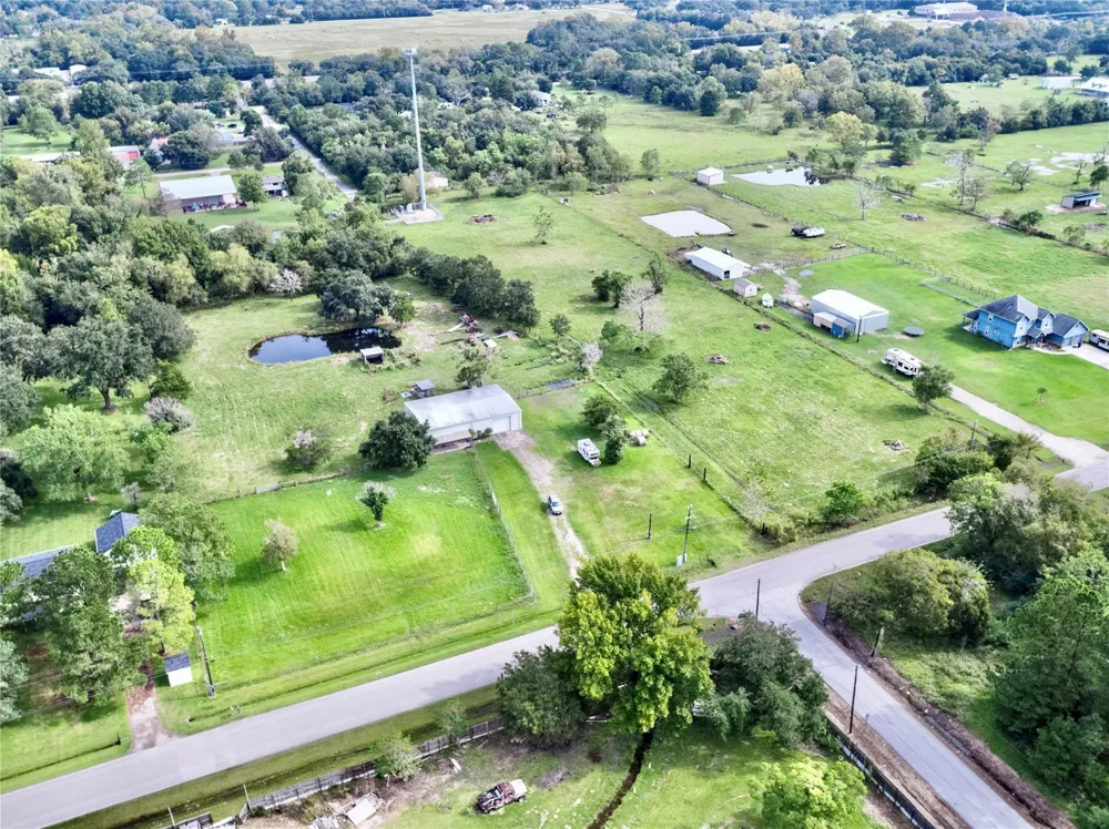 15332 Fir Rd Santa Fe, TX 77517