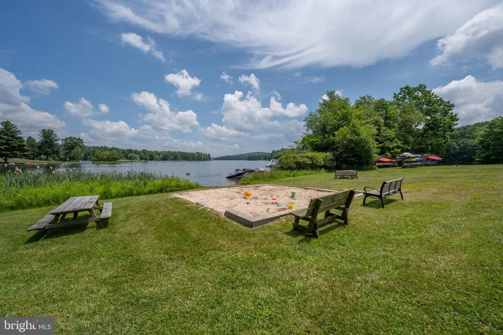 PARADISE RIDGE ROAD Oakland, MD 21550