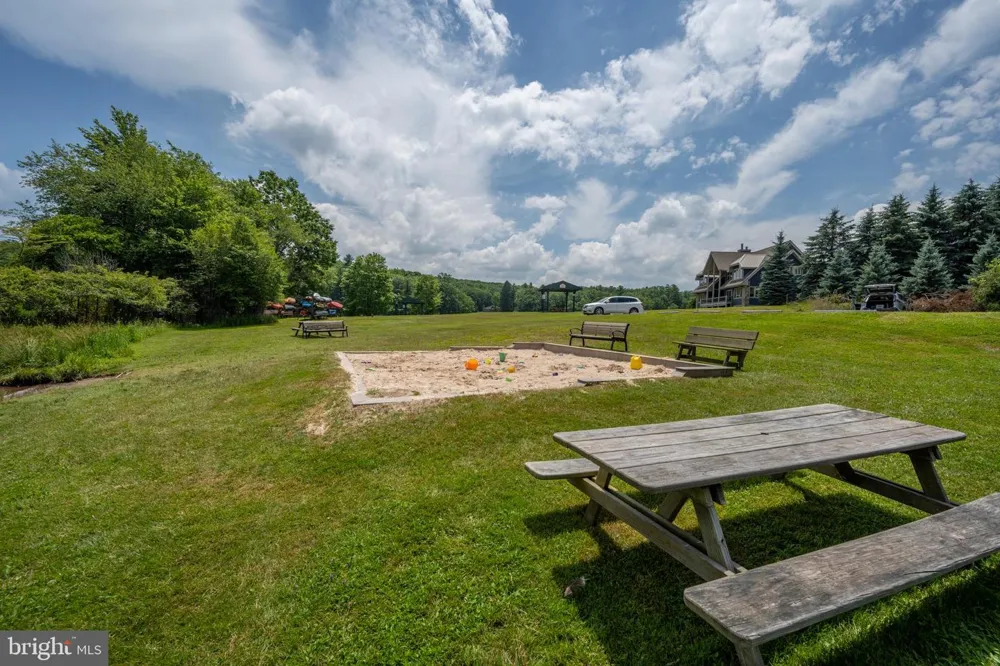 PARADISE RIDGE ROAD Oakland, MD 21550
