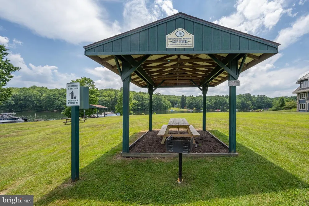 PARADISE RIDGE ROAD Oakland, MD 21550