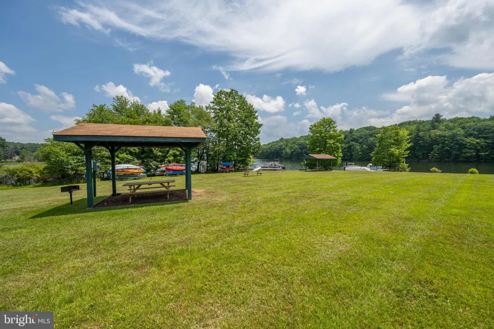 PARADISE RIDGE ROAD Oakland, MD 21550