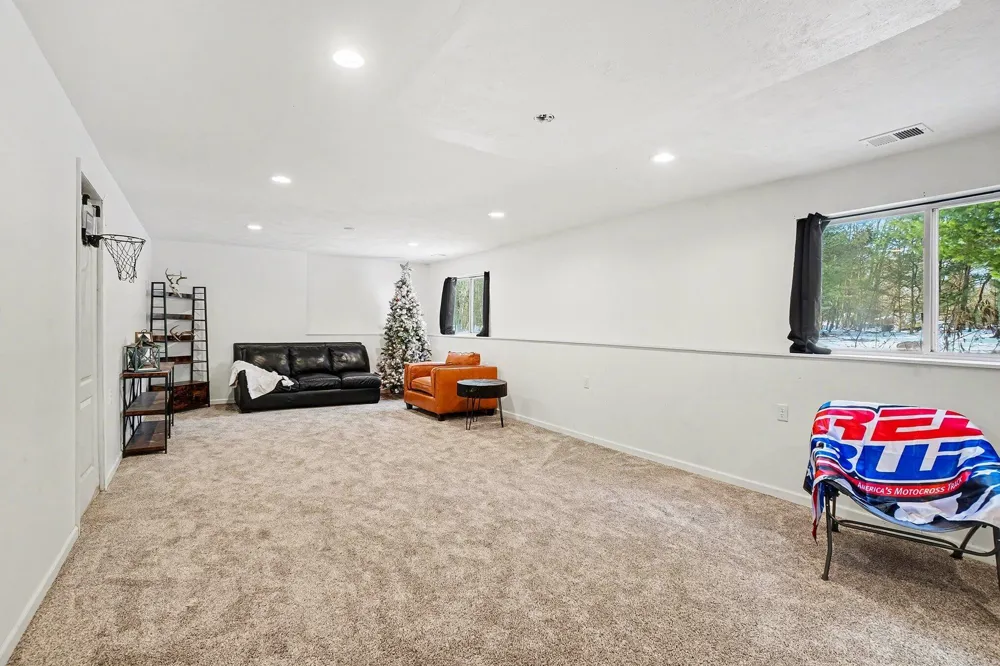 3230 Sarah Circle Dalton Township, MI 49457