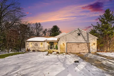 3230 Sarah Circle