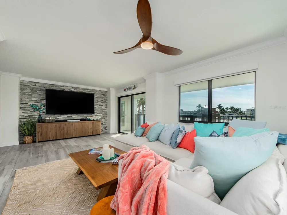 240 SAND KEY ESTATES DRIVE #216 Clearwater Beach, FL 33767