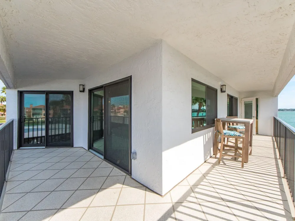 240 SAND KEY ESTATES DRIVE #216 Clearwater Beach, FL 33767