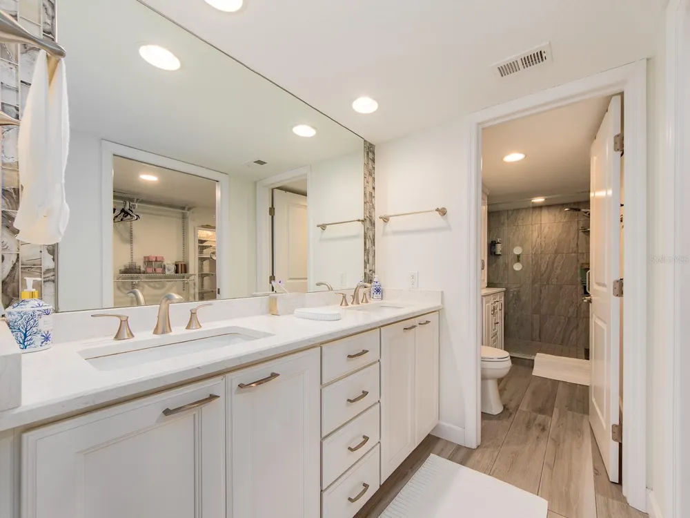 240 SAND KEY ESTATES DRIVE #216 Clearwater Beach, FL 33767