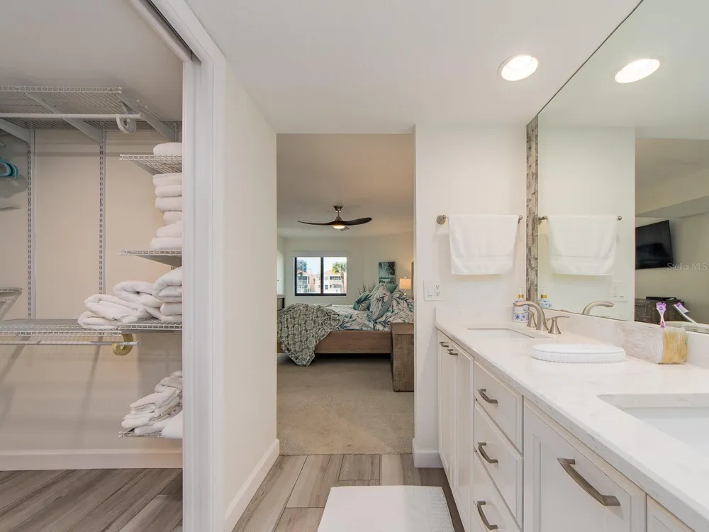 240 SAND KEY ESTATES DRIVE #216 Clearwater Beach, FL 33767