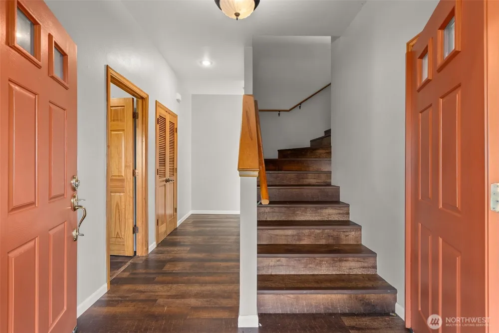 15 Spruce Lane South Bend, WA 98586