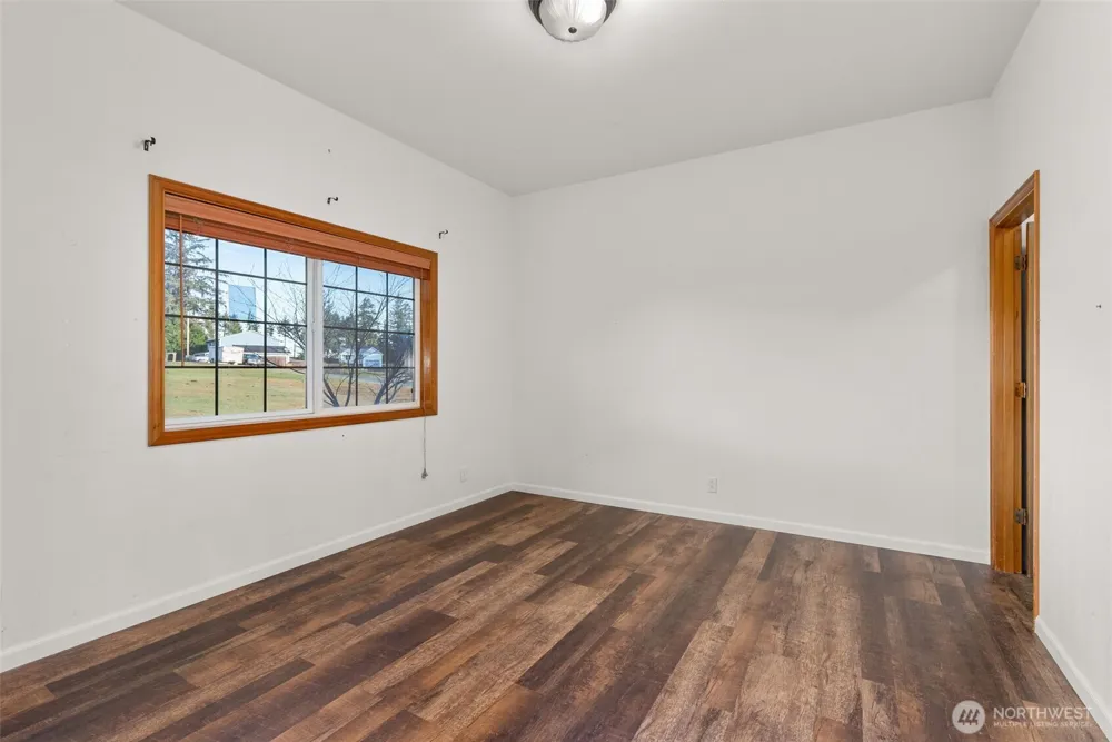 15 Spruce Lane South Bend, WA 98586