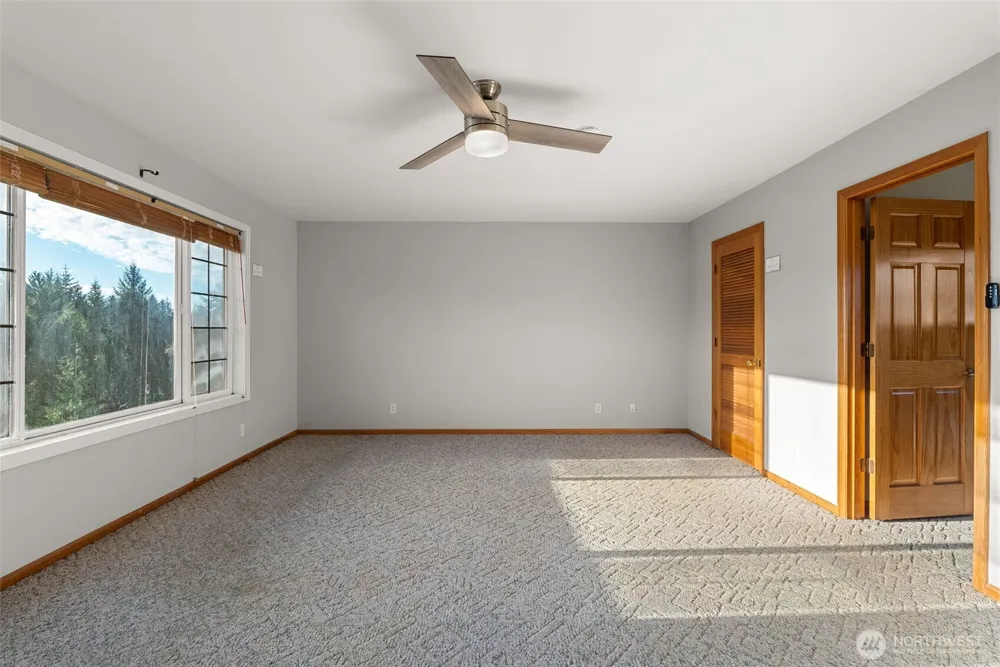 15 Spruce Lane South Bend, WA 98586