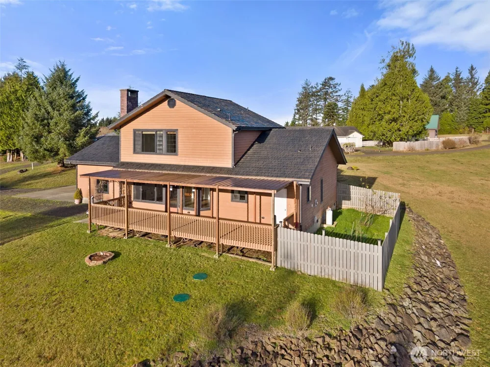 15 Spruce Lane South Bend, WA 98586