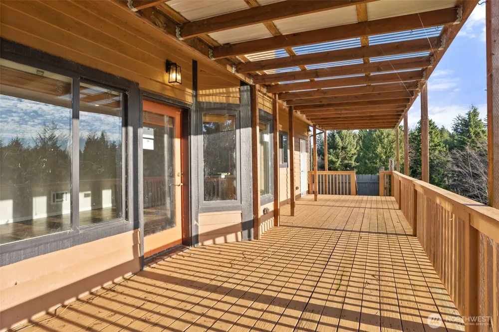 15 Spruce Lane South Bend, WA 98586