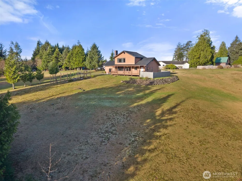 15 Spruce Lane South Bend, WA 98586