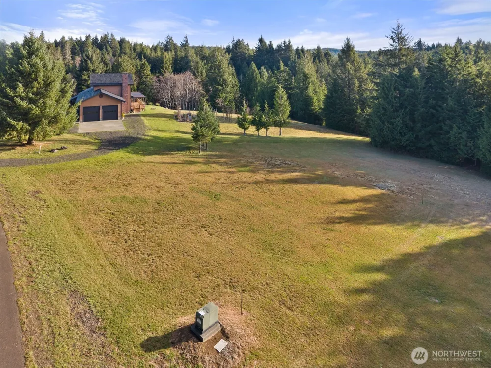 15 Spruce Lane South Bend, WA 98586