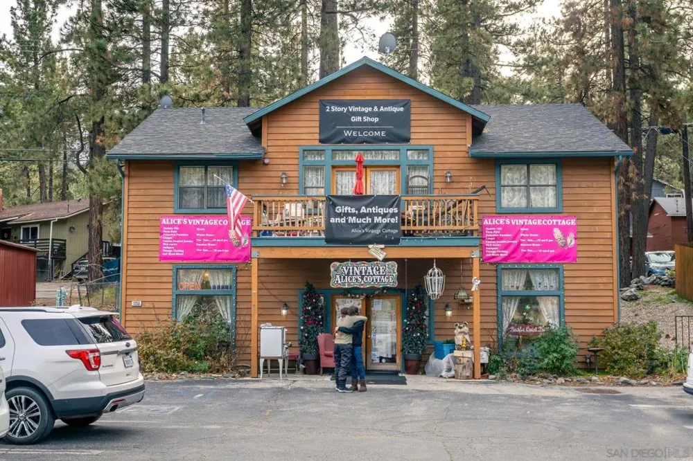 Timberline Dr Wrightwood, CA 92397