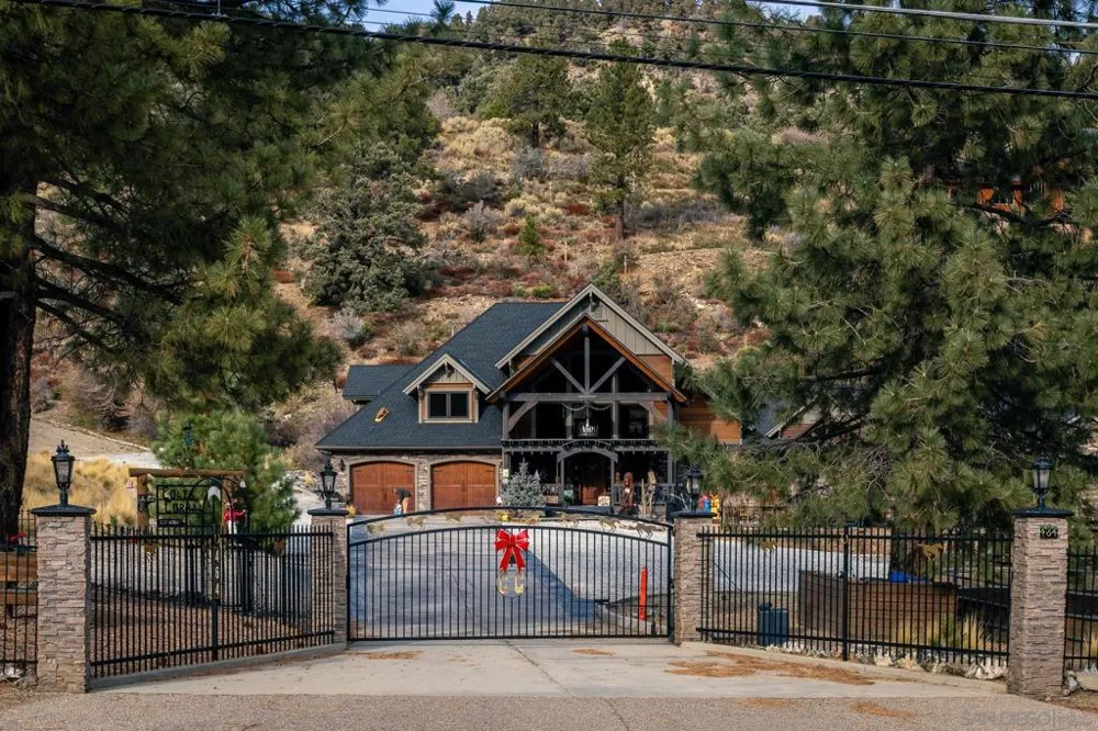 Timberline Dr Wrightwood, CA 92397