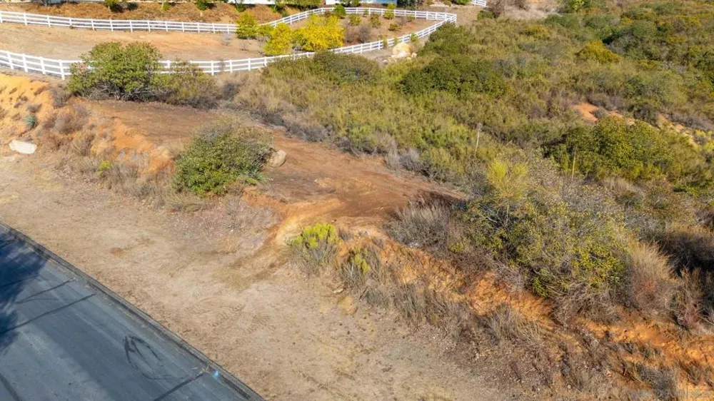87 Presilla Dr Jamul, CA 91935