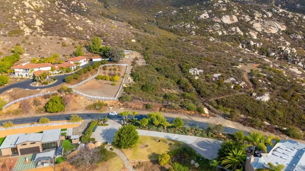 87 Presilla Dr Jamul, CA 91935