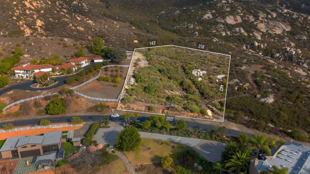 87 Presilla Dr Jamul, CA 91935