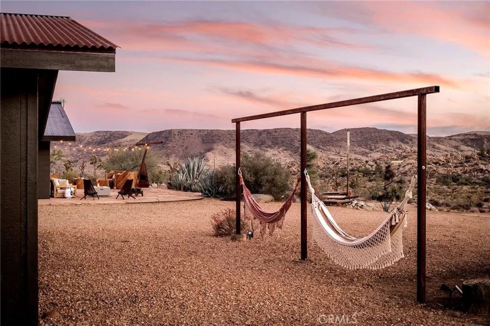 2680 Vine Pioneertown, CA 92268