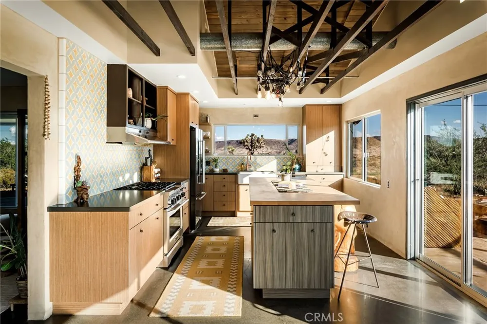 2680 Vine Pioneertown, CA 92268