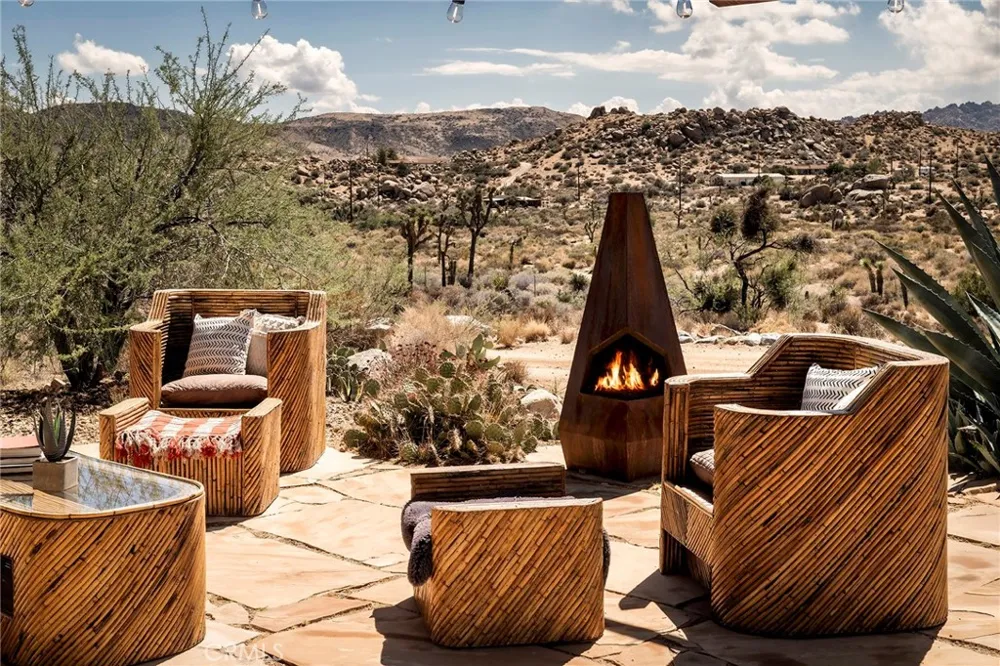 2680 Vine Pioneertown, CA 92268