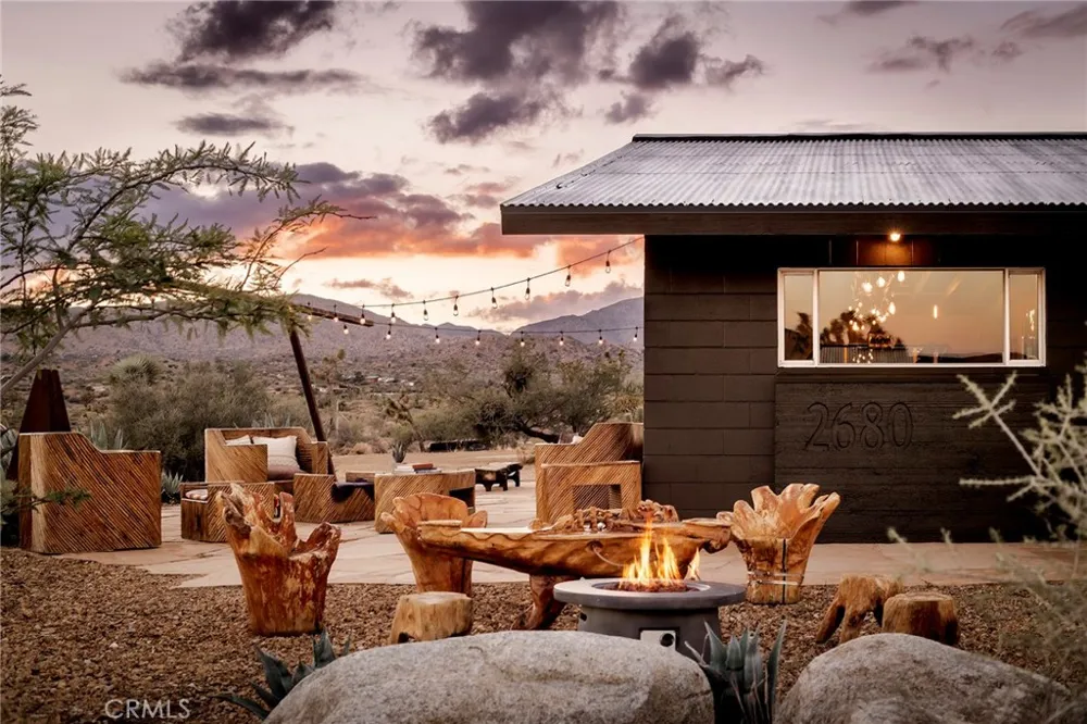 2680 Vine Pioneertown, CA 92268