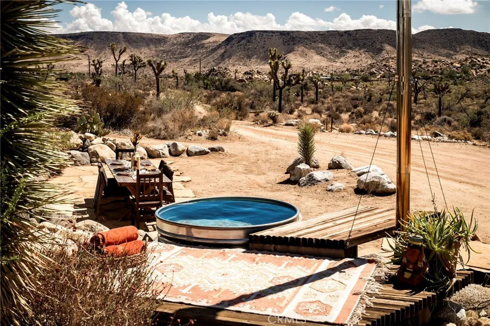 2680 Vine Pioneertown, CA 92268