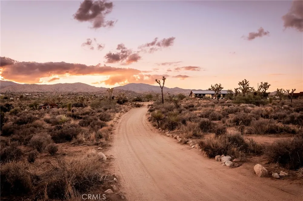 2680 Vine Pioneertown, CA 92268