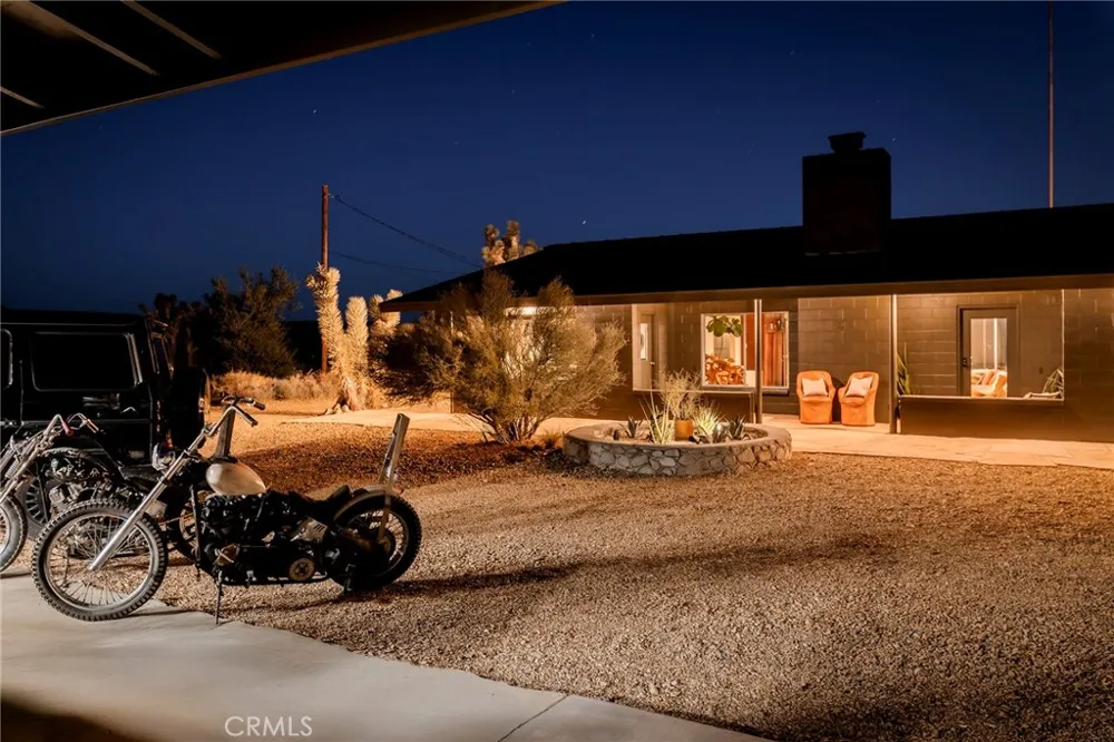 2680 Vine Pioneertown, CA 92268