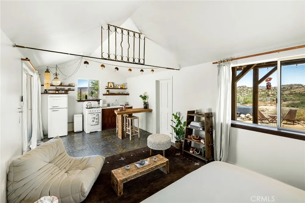 2680 Vine Pioneertown, CA 92268
