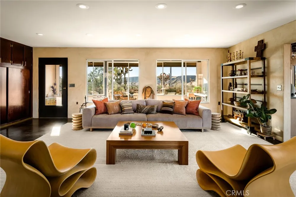 2680 Vine Pioneertown, CA 92268