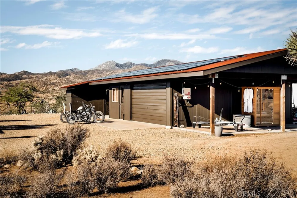 2680 Vine Pioneertown, CA 92268