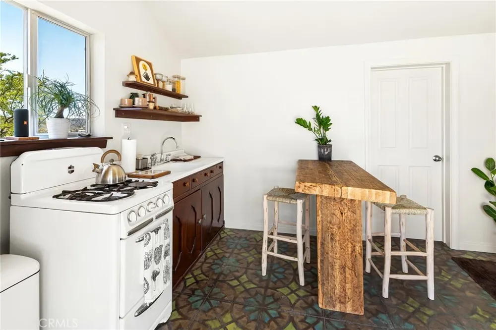 2680 Vine Pioneertown, CA 92268