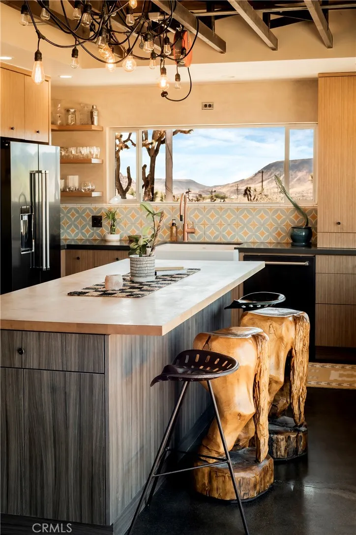 2680 Vine Pioneertown, CA 92268