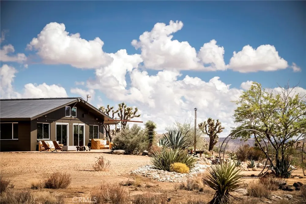 2680 Vine Pioneertown, CA 92268