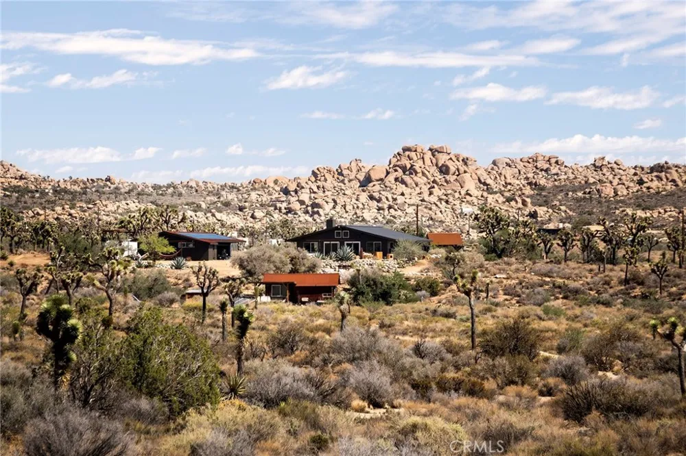 2680 Vine Pioneertown, CA 92268