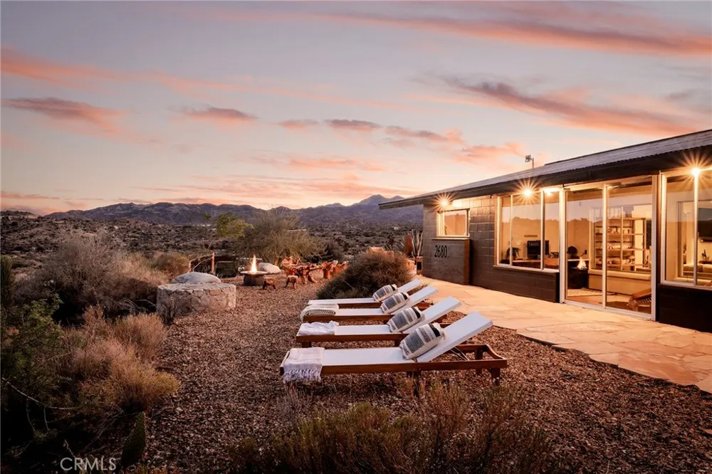 2680 Vine Pioneertown, CA 92268