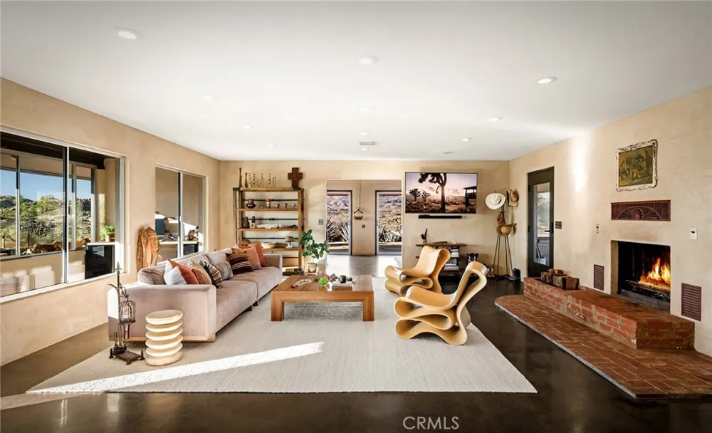 2680 Vine Pioneertown, CA 92268