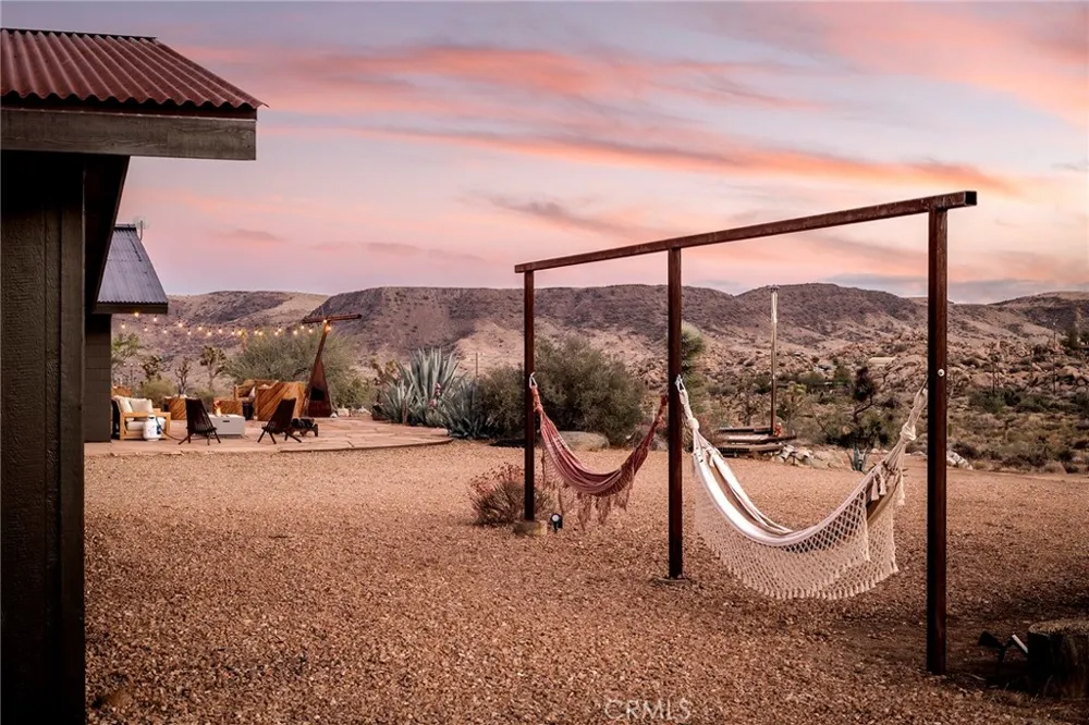 2680 Vine Pioneertown, CA 92268