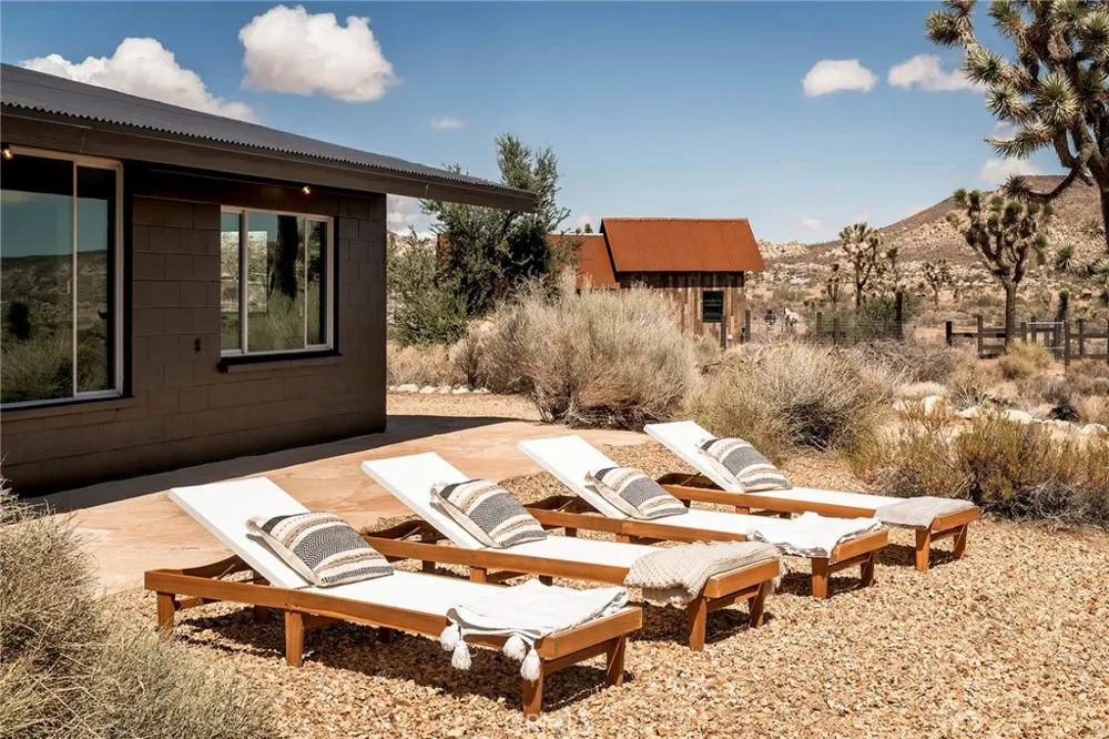 2680 Vine Pioneertown, CA 92268