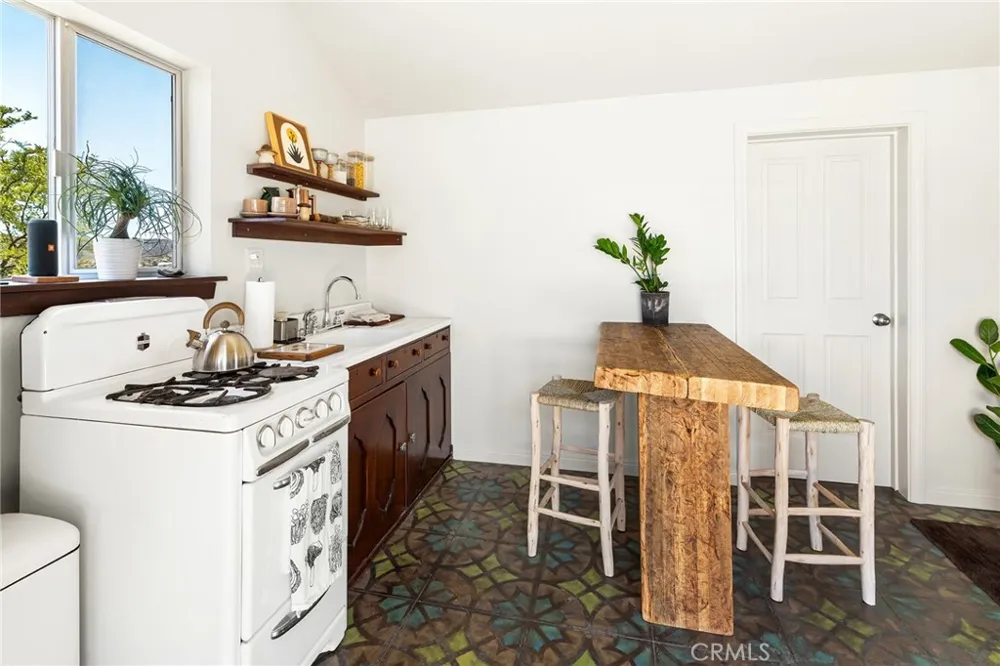 2680 Vine Pioneertown, CA 92268
