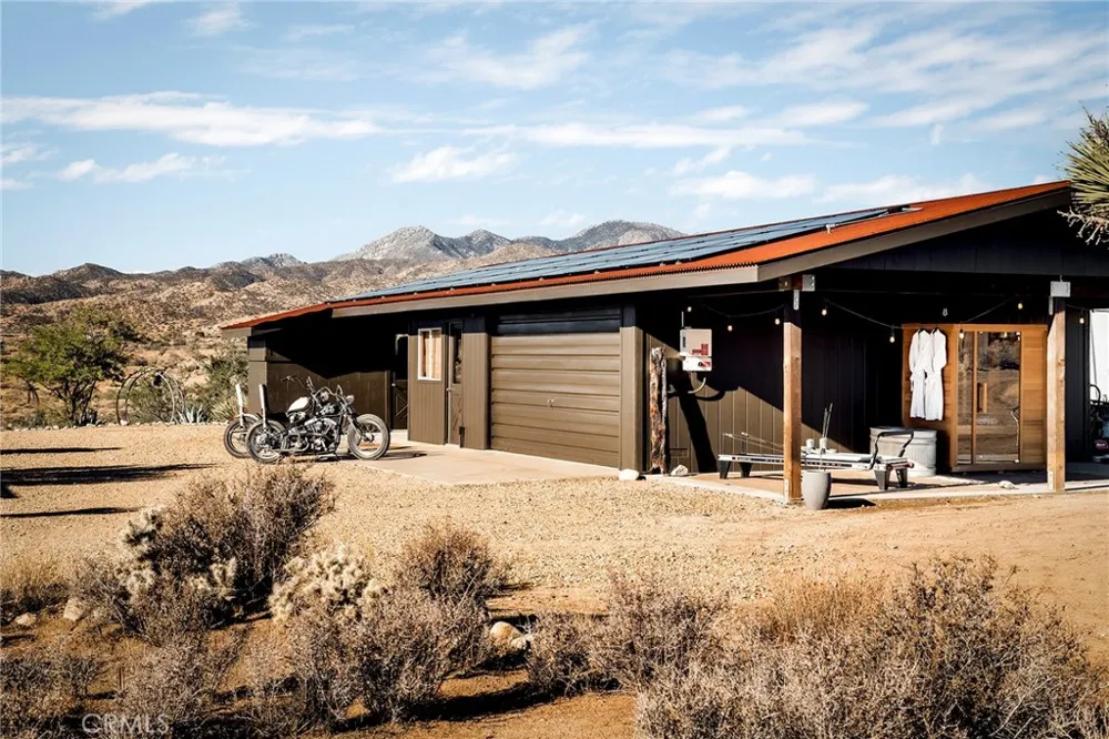2680 Vine Pioneertown, CA 92268