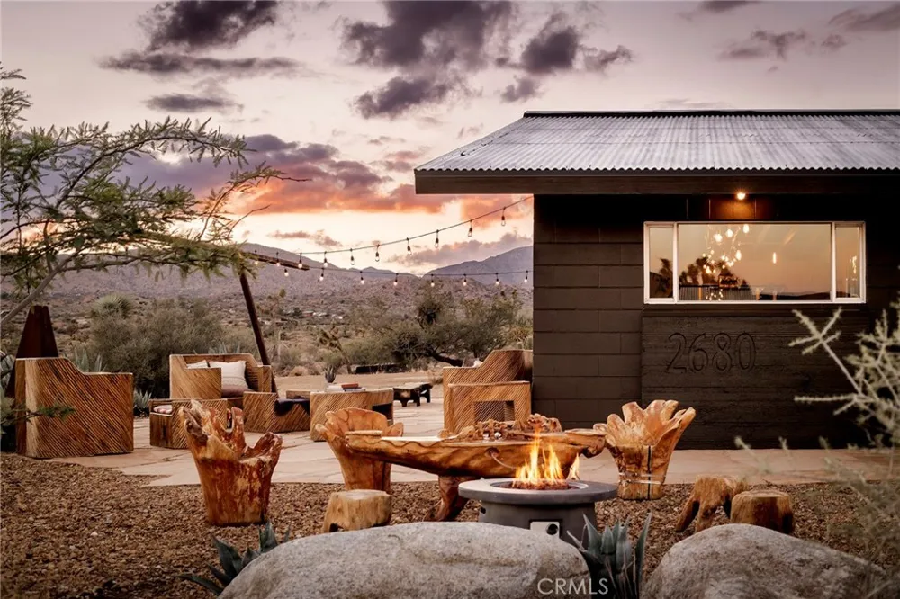 2680 Vine Pioneertown, CA 92268